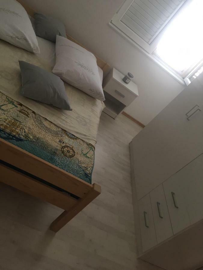 Angella Apartment Dugi Rat Exterior foto